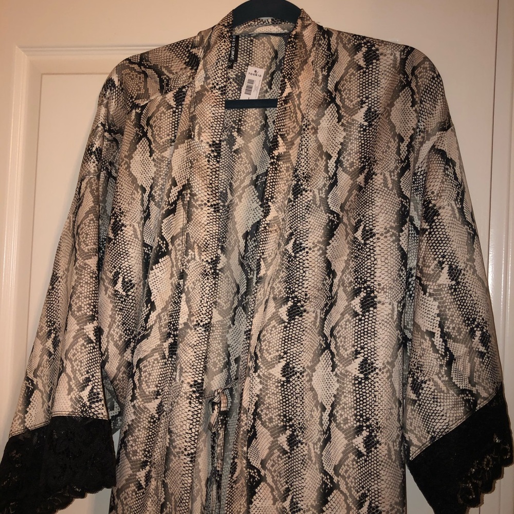 Torrid SnakePrint Satin Robe - Picture 3 of 3